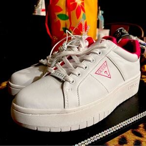 NWOT ladies GUESS sneakers size 8